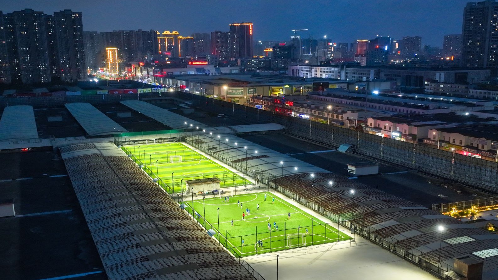 湛江市区首个空中足球场来了