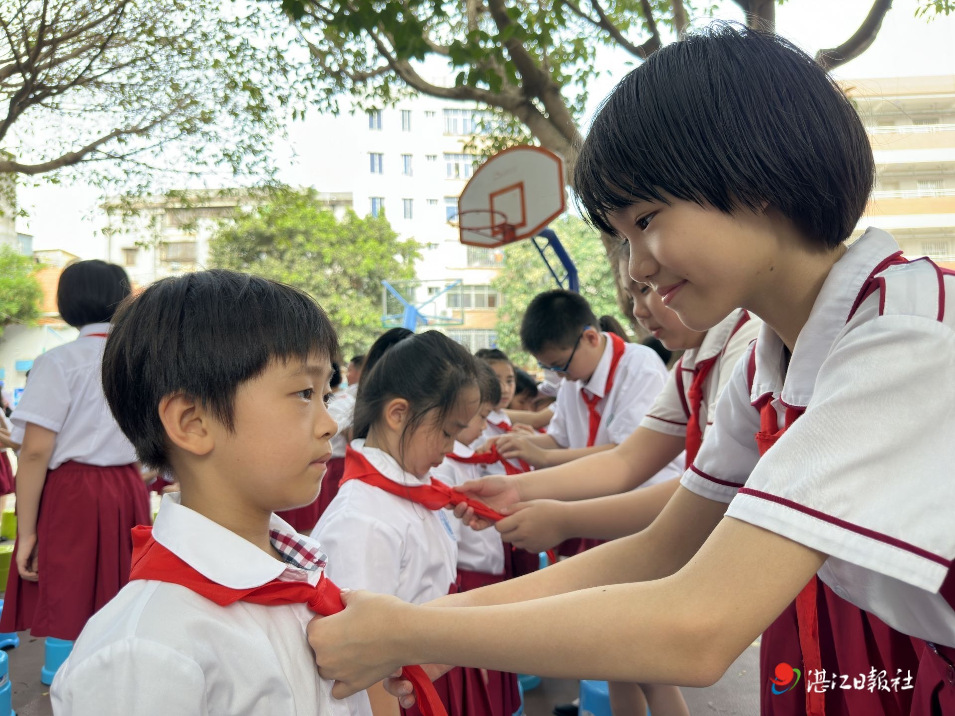 湛江市第八中学图片