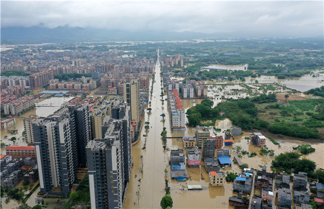 今年华南前汛期的雨为何这么多？