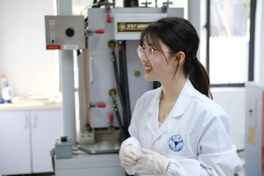 工科女博士用文言文致谢,网友:有"才"有"料"!