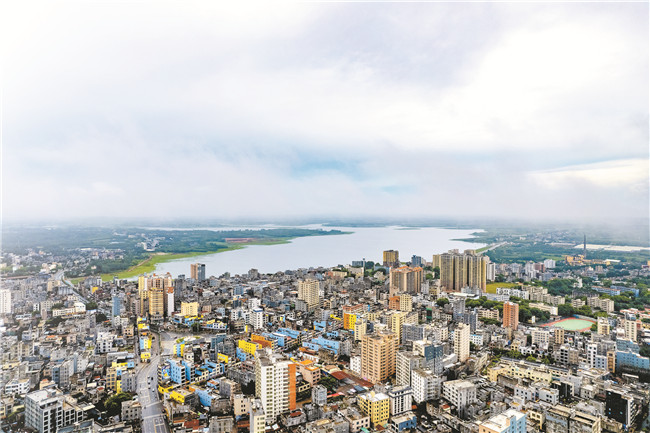 雷州市龍門鎮(zhèn)：干群同心共繪“百千萬(wàn)工程”新畫(huà)卷