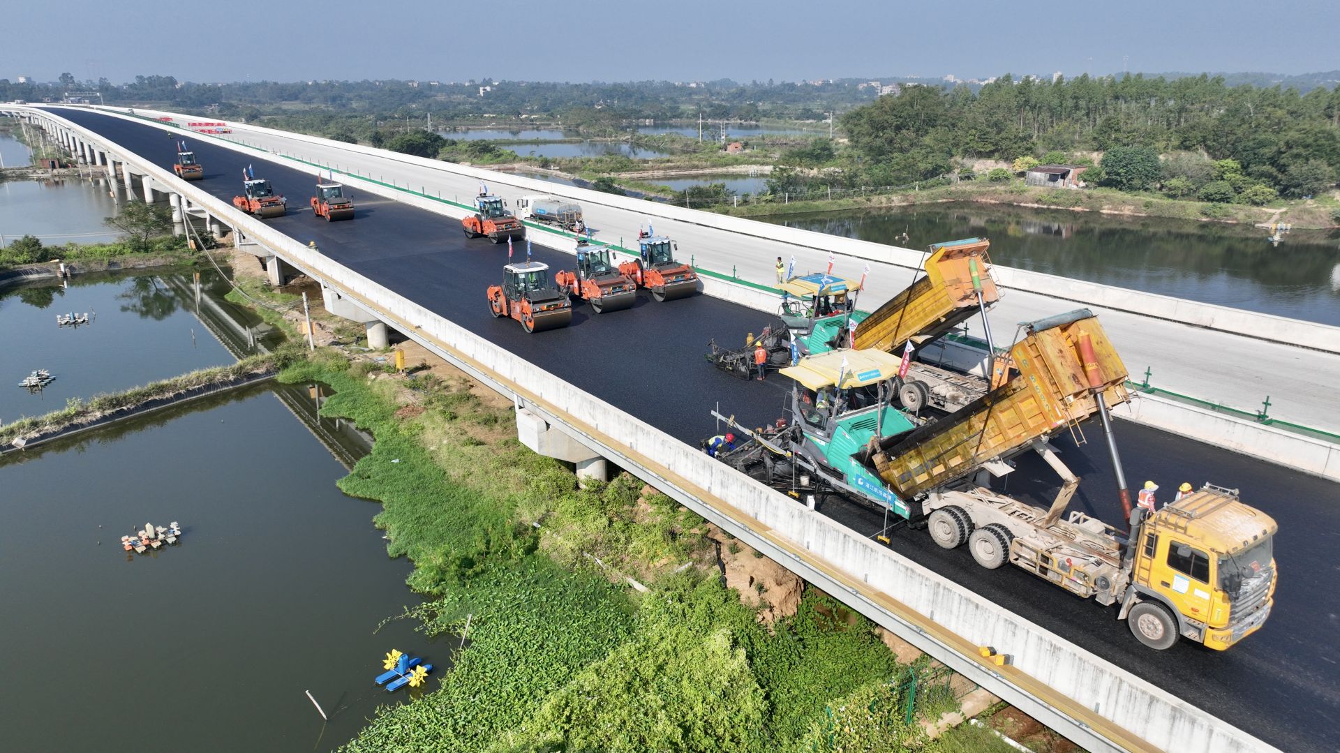 湛江機(jī)場高速公路二期將于年底通車