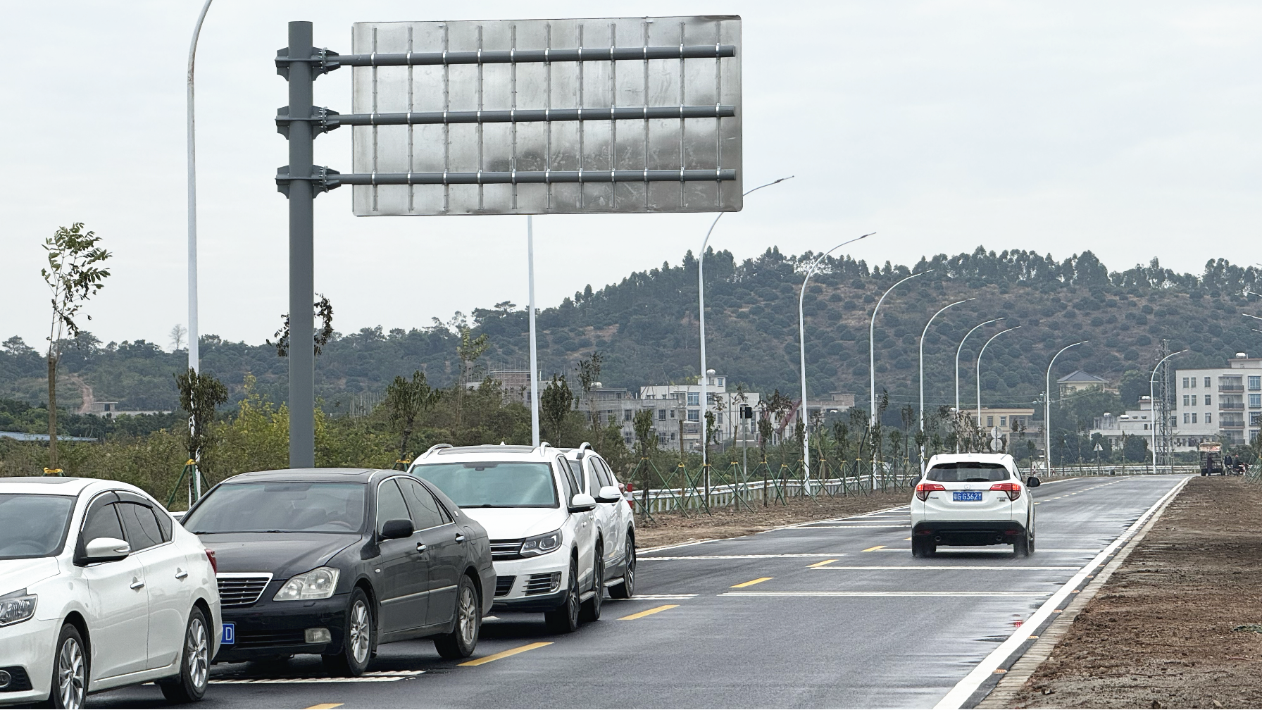 廉江振興南路延伸線道路正式通車(chē) 可直達(dá)玉湛高速廉江西高速口