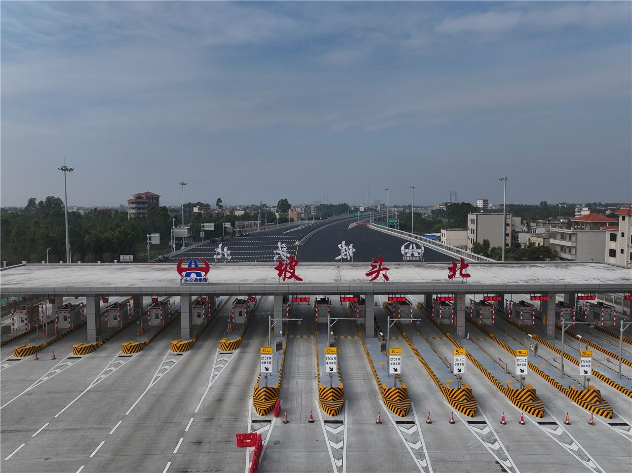 湛江市區(qū)“揸車”半小時到湛江吳川國際機場？記者搶鮮試跑湛江機場高速