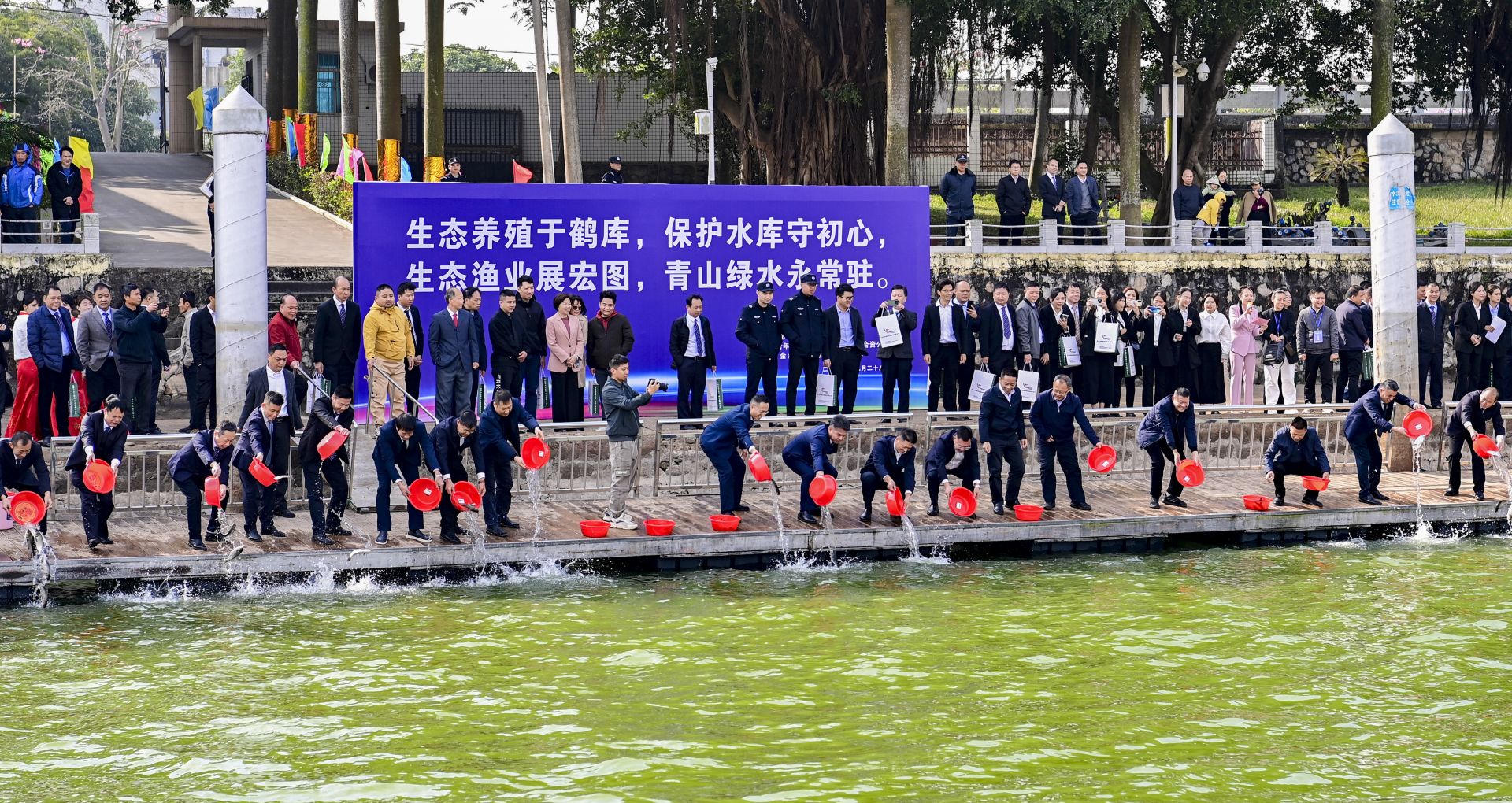 鶴地水庫采用“人放天養(yǎng)”養(yǎng)殖模式 將實現(xiàn)生態(tài)與經(jīng)濟效益“雙豐收”