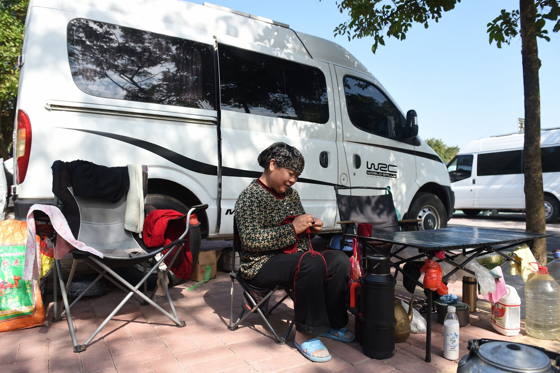 湛江經(jīng)開(kāi)區(qū)西坑村：村民熱情待客 “房客”溫暖旅居