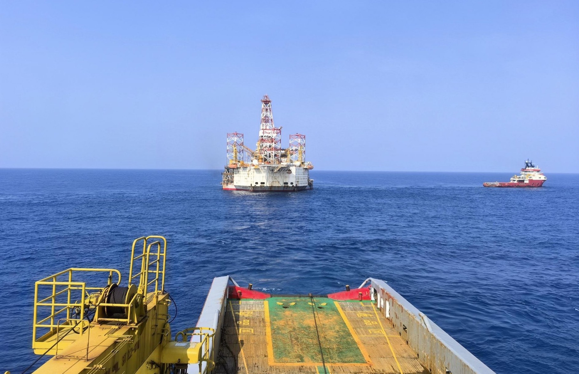 中海油服湛江片区2100多名员工海陆同坚守  用辛勤汗水保障增储上产