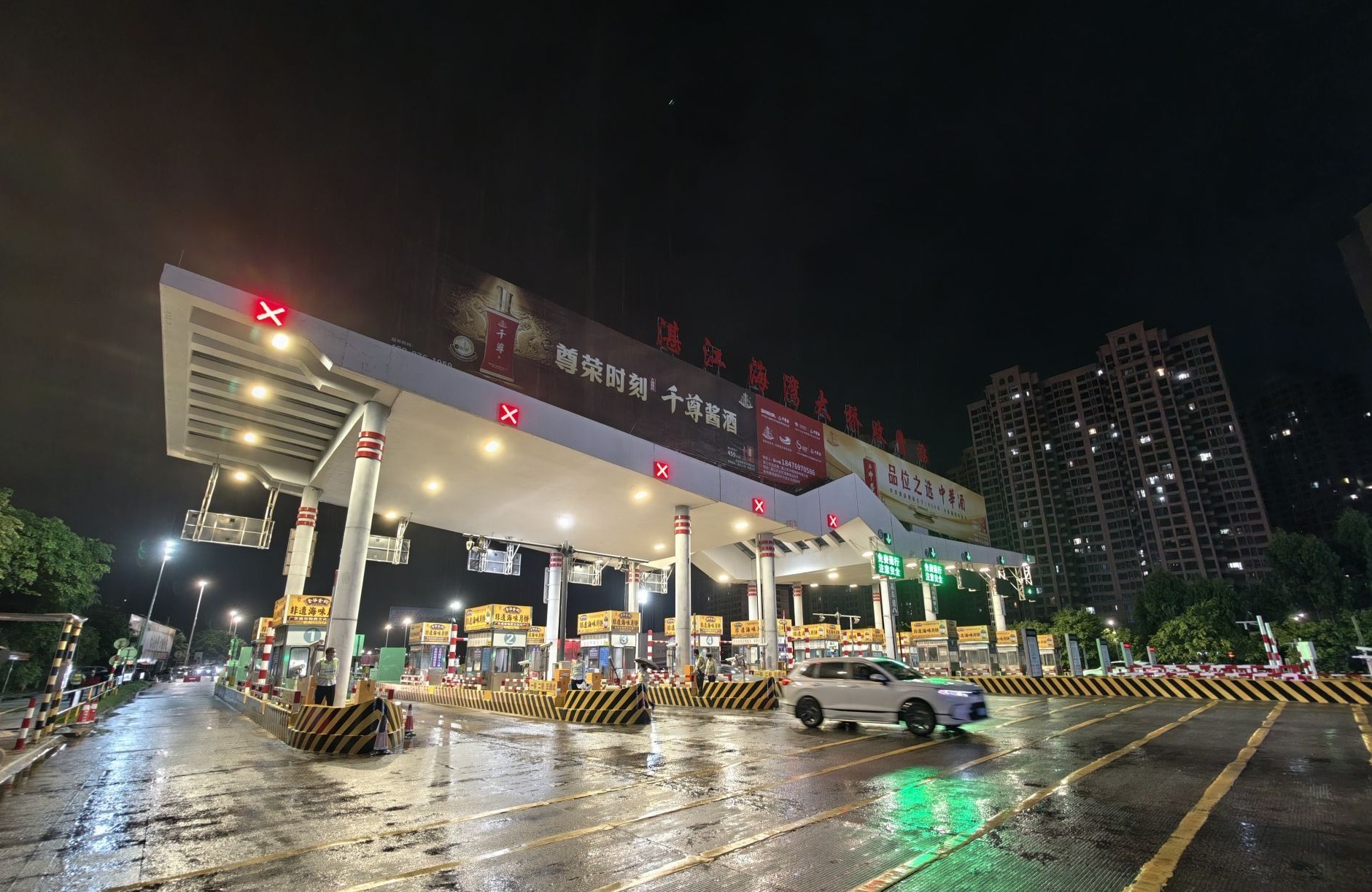 海湾大桥今起免费通行 “一湾两岸”再启新程