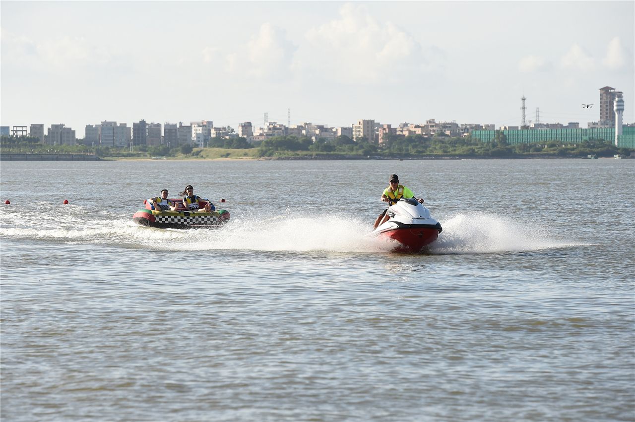 扬帆破浪，畅享激情——湛江军博园水上运动中心成滨海旅游新标杆