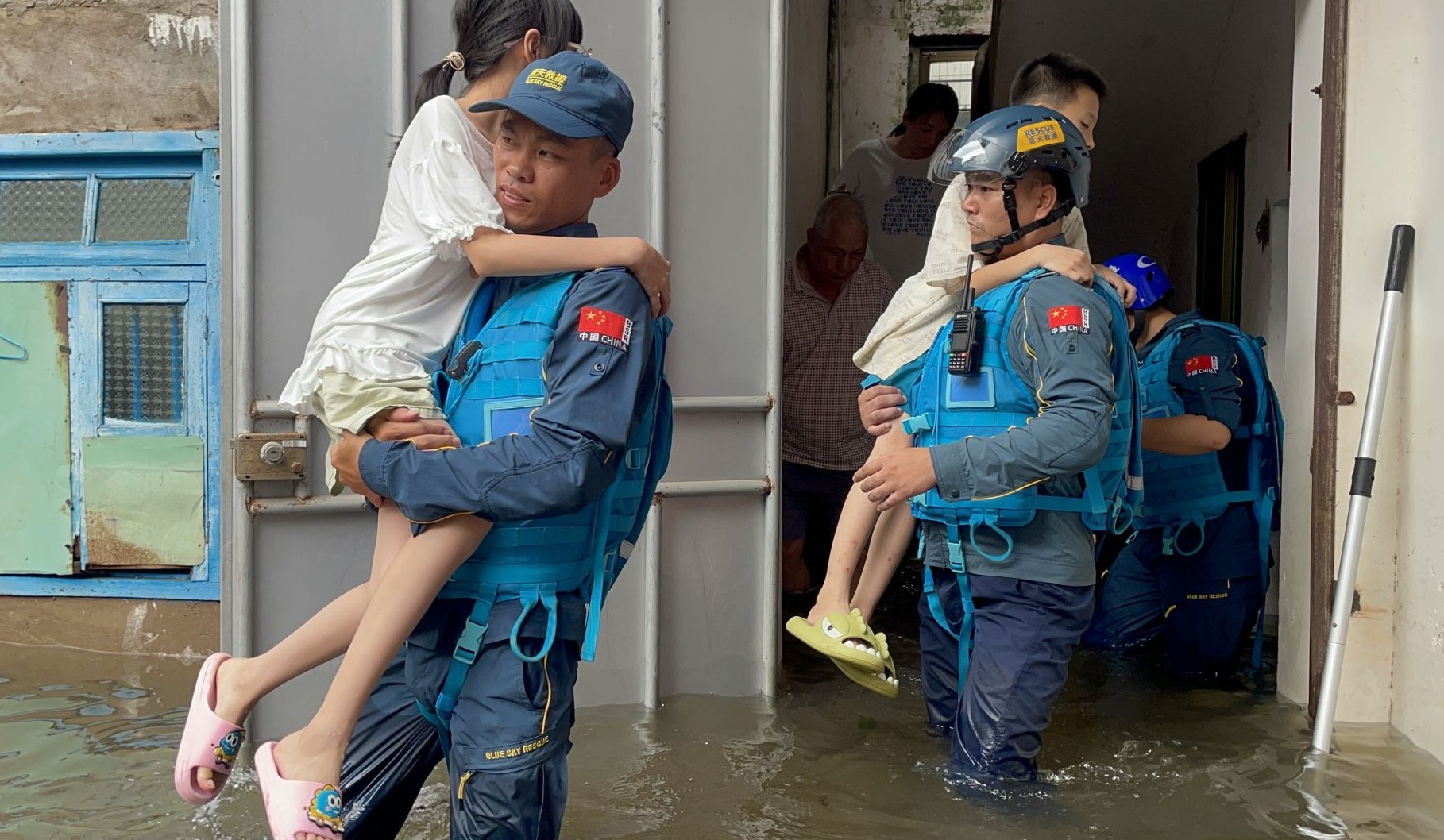 全省多地消防驰援湛江