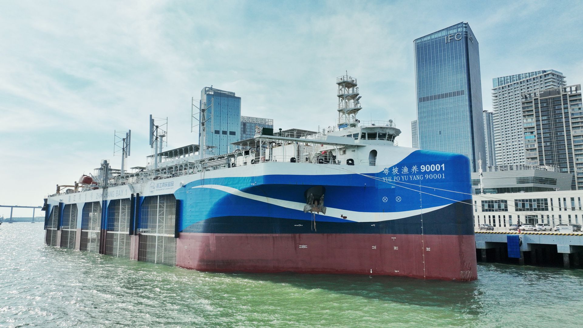 深蓝逐梦启程!“湛江湾1号”铸就海洋经济高质量发展新引擎