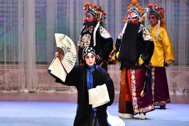 <span>京劇傳承就得“附體兒”</span>