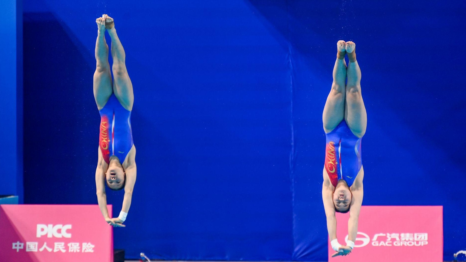 全红婵和老乡联手,获女双10米台第一名