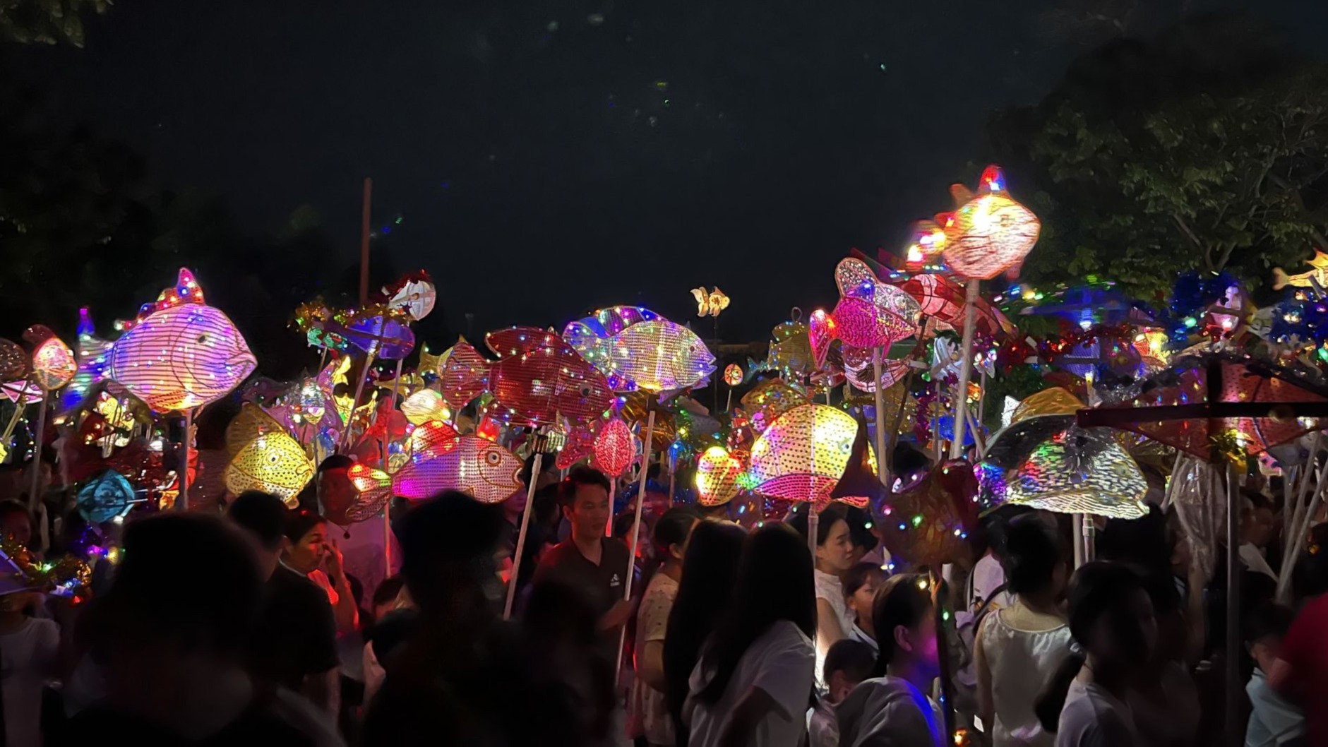 遂溪乐民“二月二”游鱼盛会热闹启幕