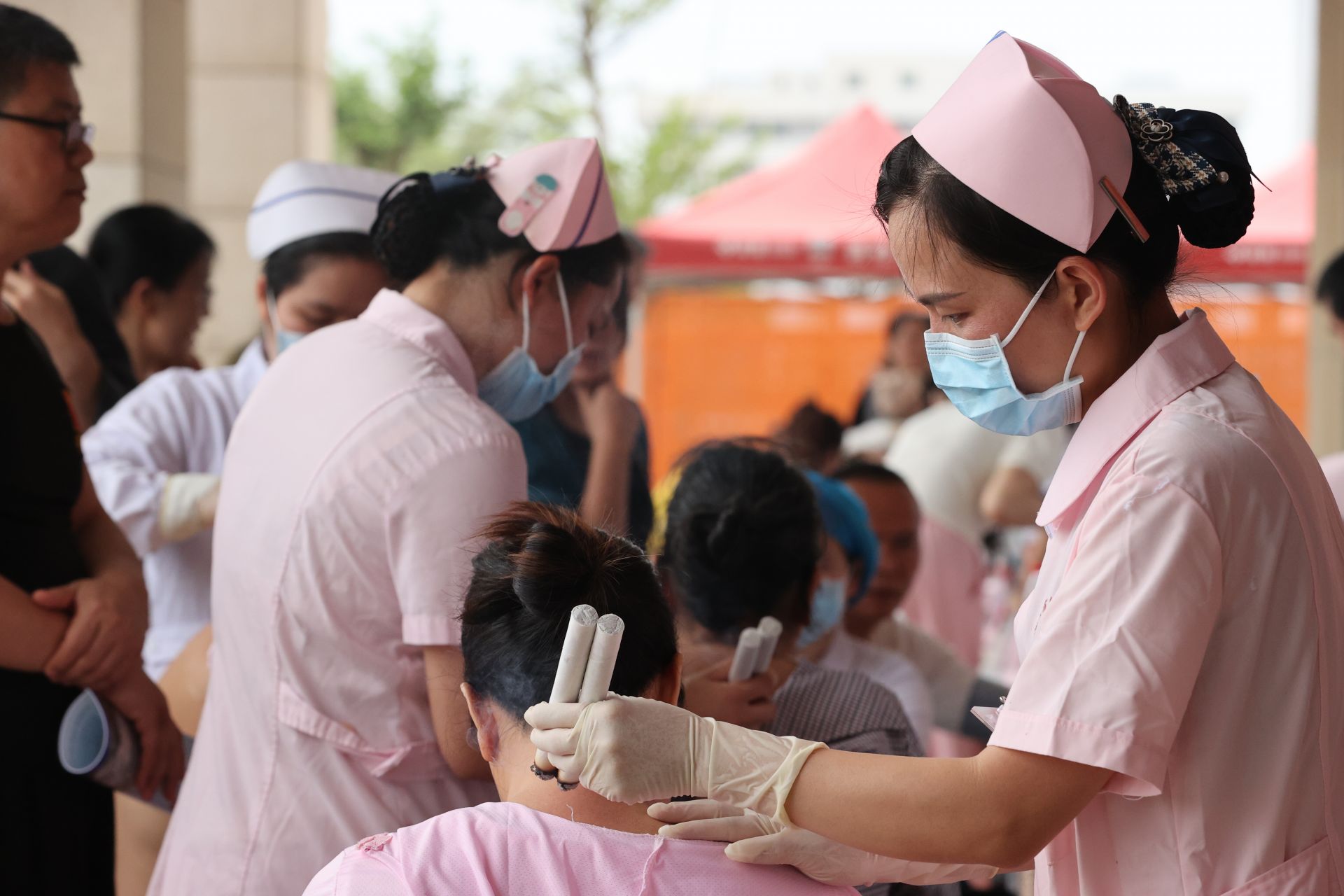 调港社区举行学雷锋邻里节活动