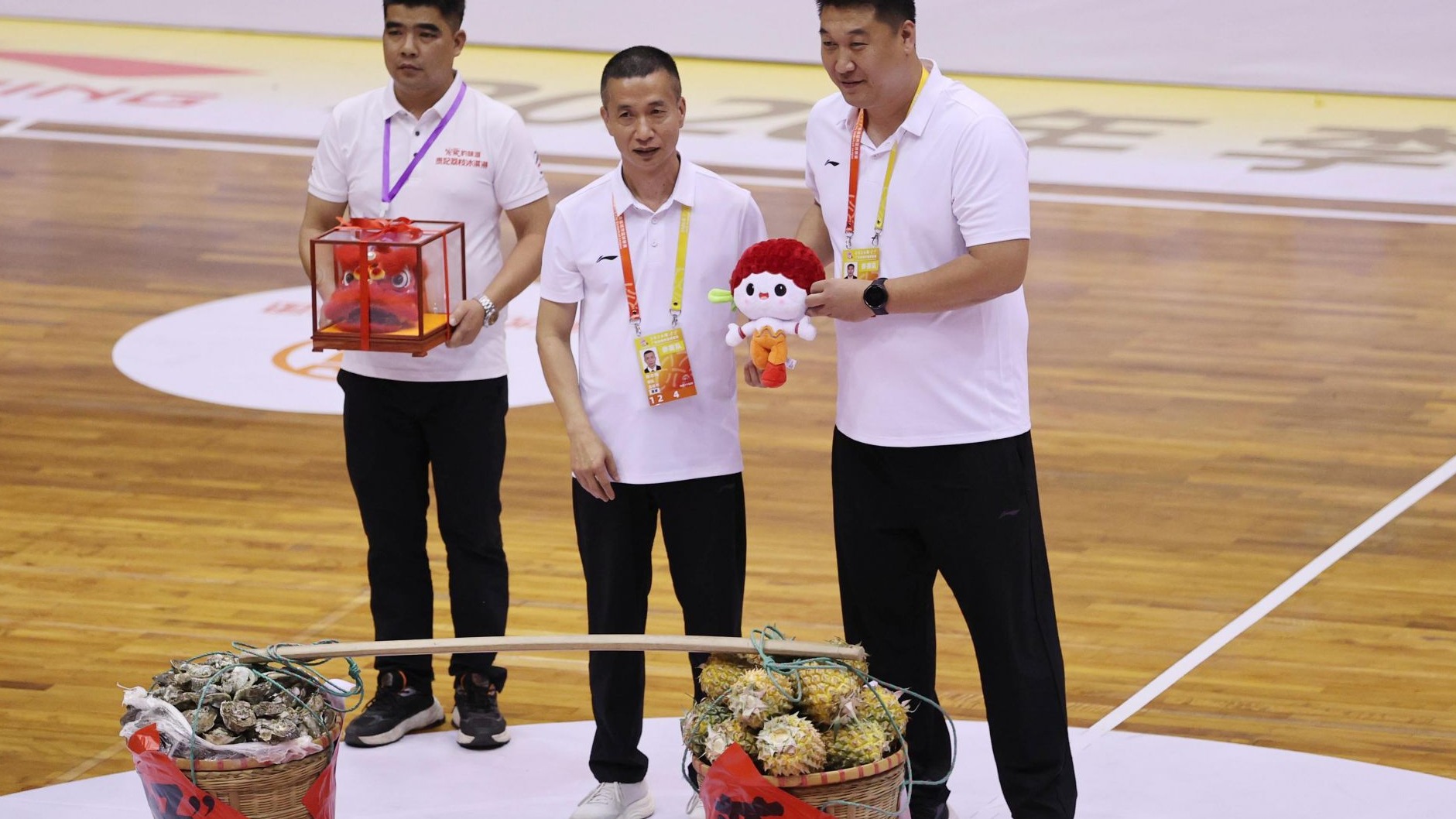 礼赠“蚝菠” 共赢“好波”