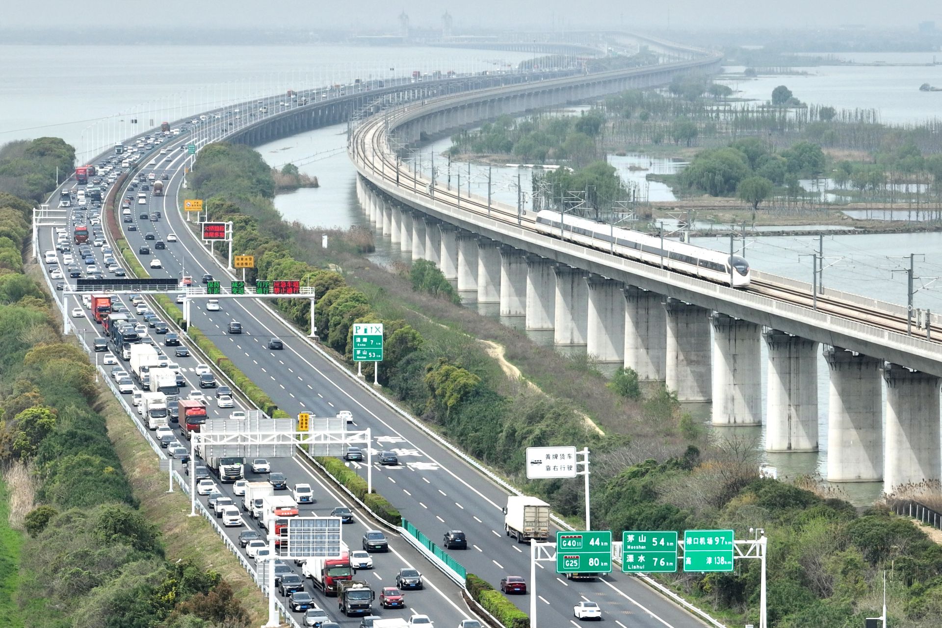 清明假期公路人员流动量预计超7.78亿人次