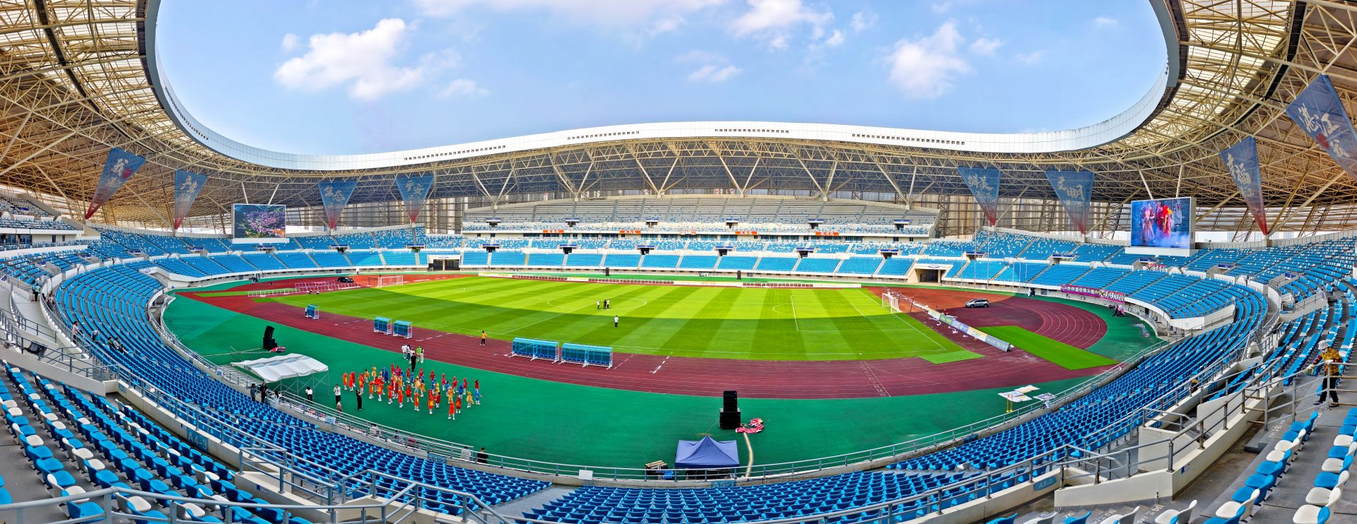 粤超湛江主场全新升级就位 文旅体交融绽放港城魅力