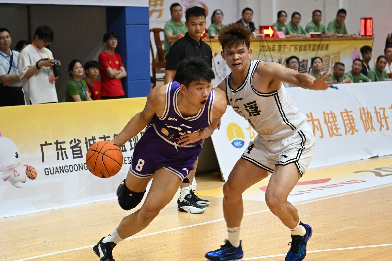 “粤BA”常规赛第三轮：湛江队客场53：57负于云浮队