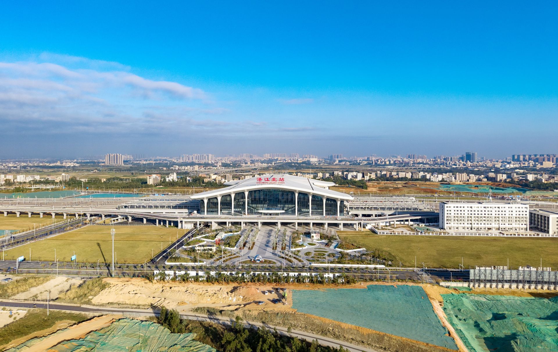 刷新纪录！湛江北站单日发送旅客4万人次