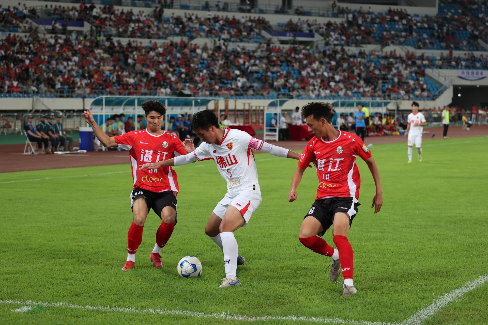 粤超首轮比赛 湛江队射失点球，0:0憾平佛山队