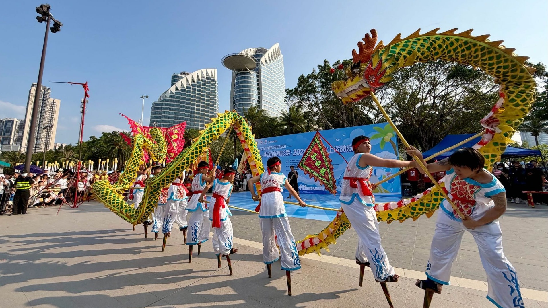 三大新风尚点燃湛江“五一”假日经济