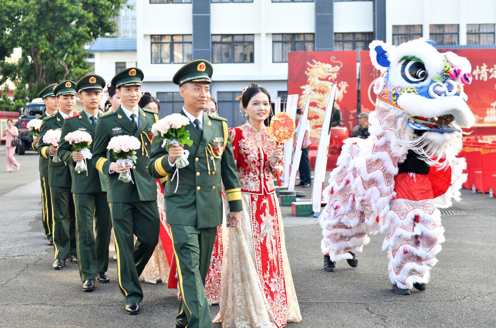 又飒又甜！武警湛江支队举办首届军营集体婚礼