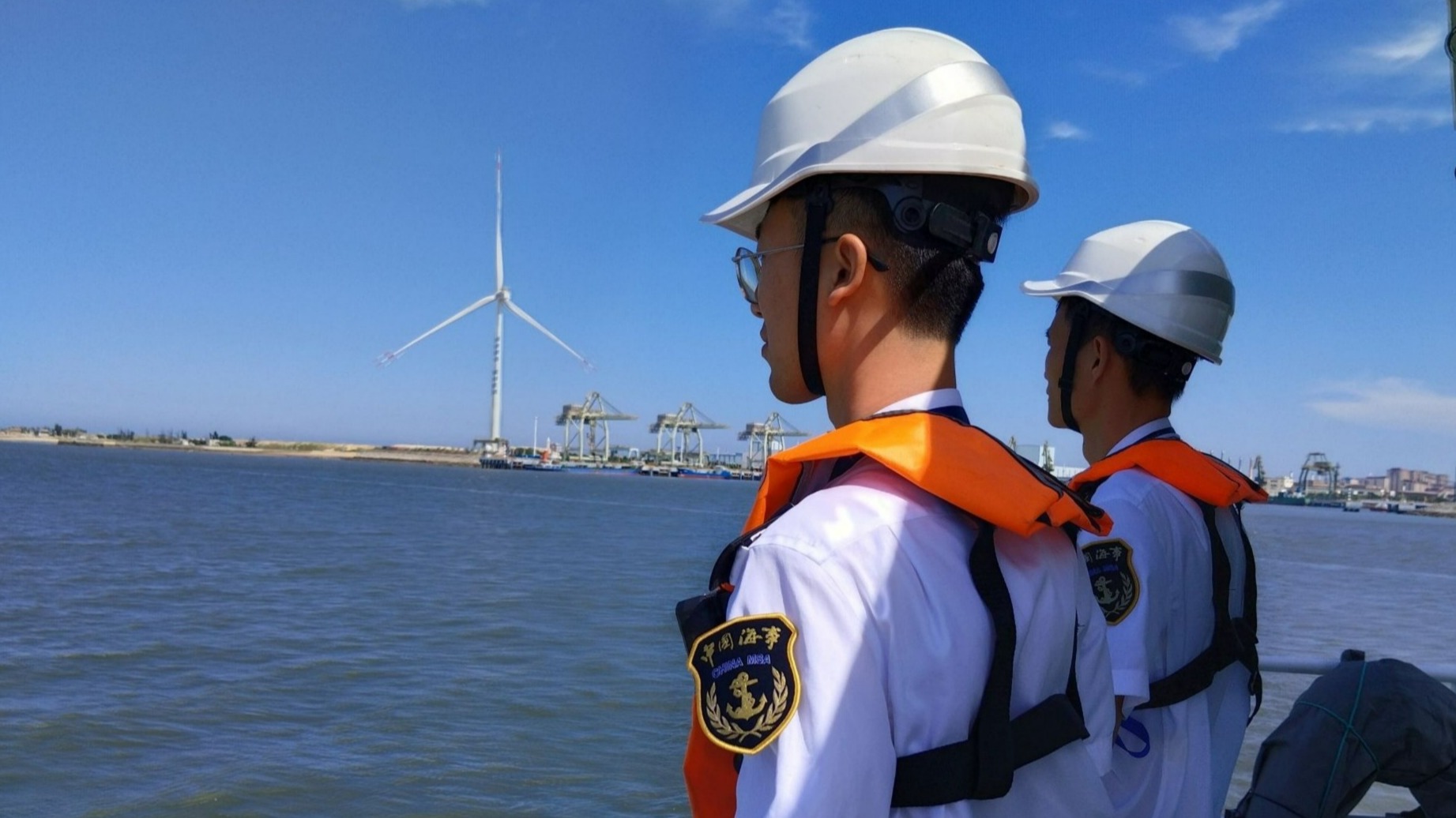 湛江“东海岛商渔船严管区”正式运行