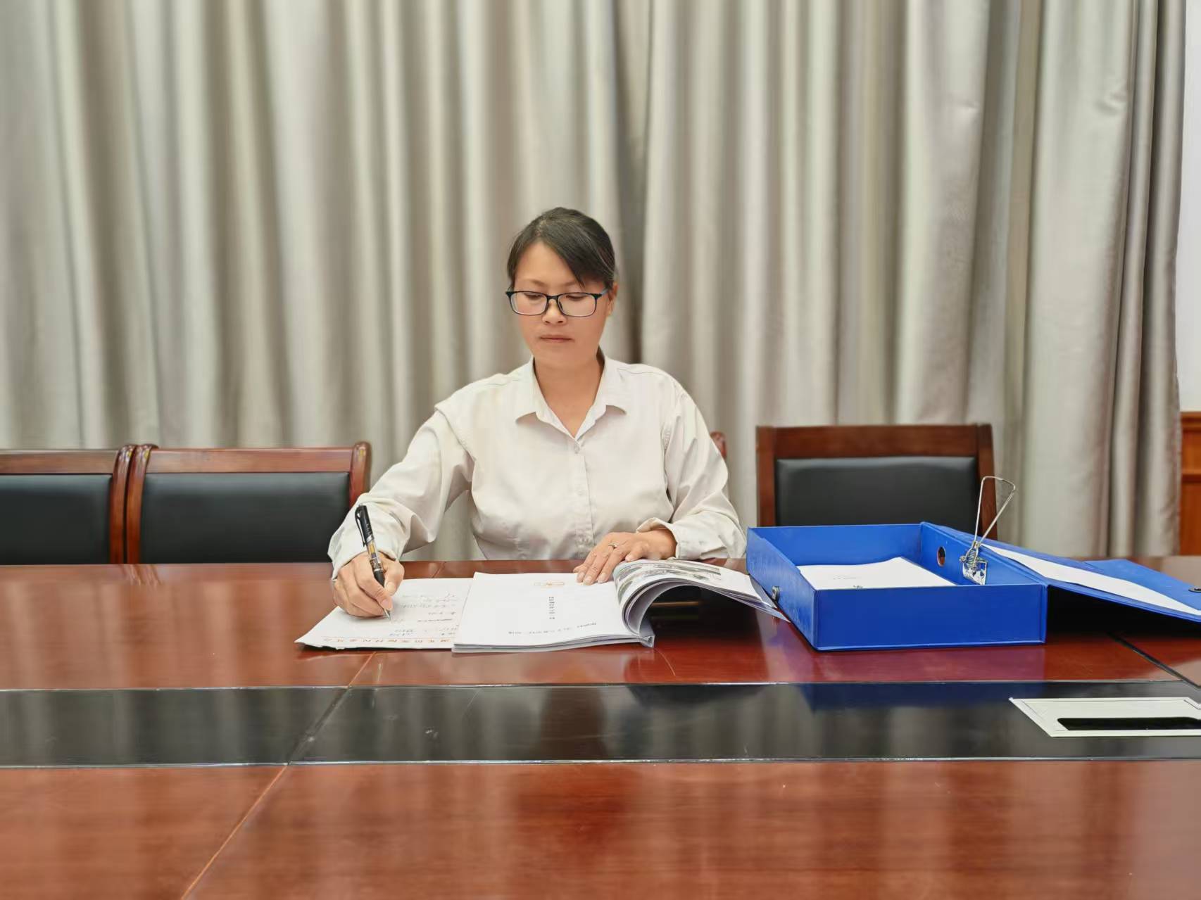 广东省优秀党务工作者许东微：柔肩担使命 实干兴乡村