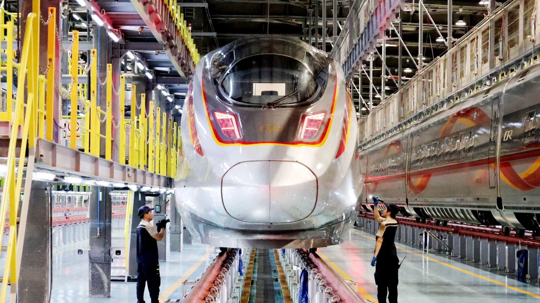 两组智能复兴号落户湛江背后的护送之旅