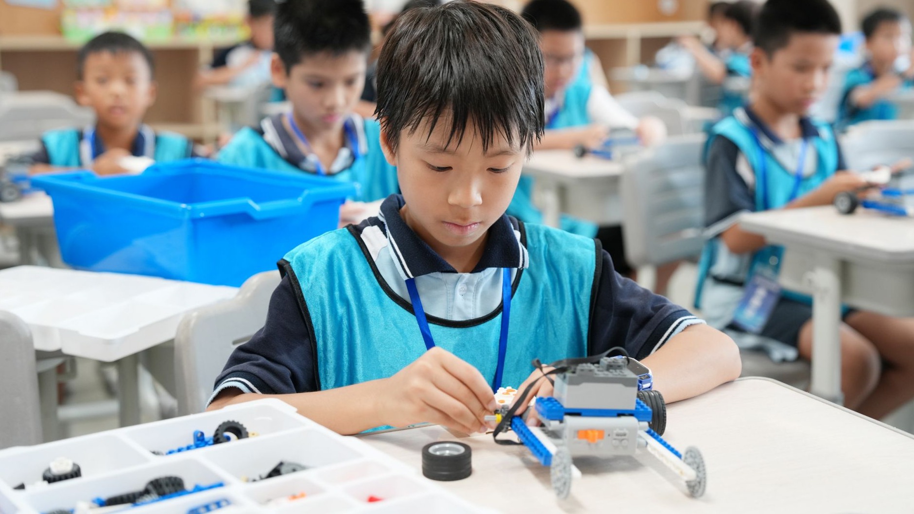 湛江市青少年人工智能暨机器人竞赛开赛