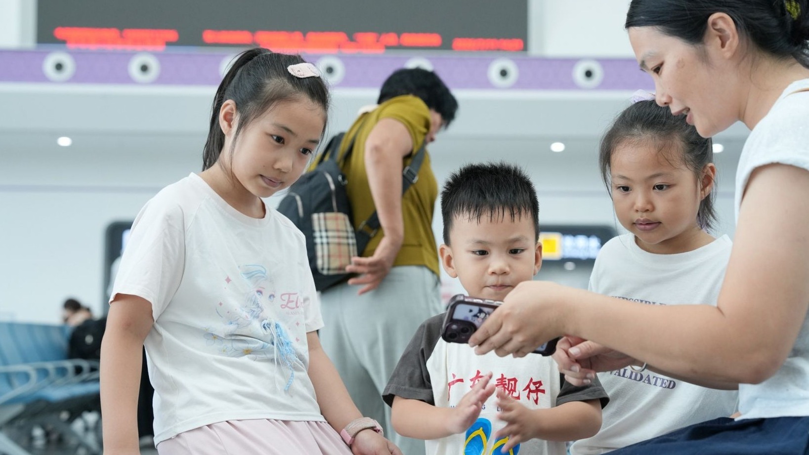 孩子可以独自坐高铁吗？