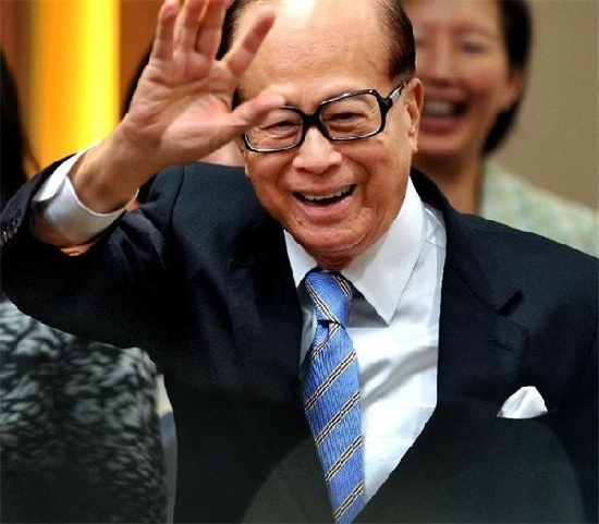 致企业大佬终将逝去的青春