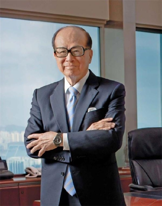 致企业大佬终将逝去的青春