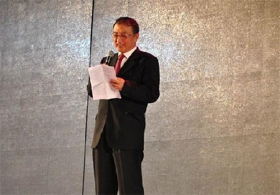 致企业大佬终将逝去的青春