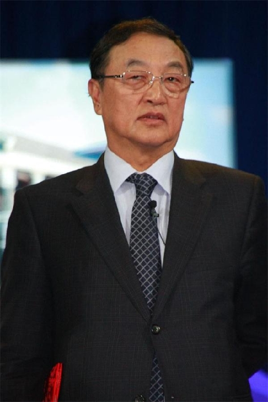 致企业大佬终将逝去的青春