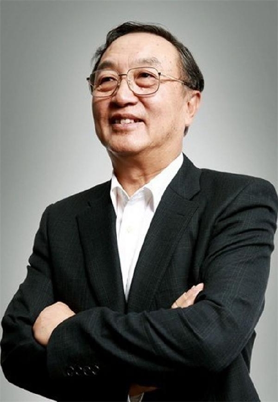 致企业大佬终将逝去的青春