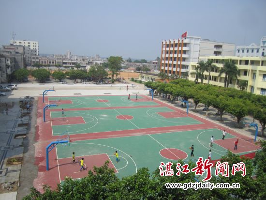景色迷人的东里二中校园
