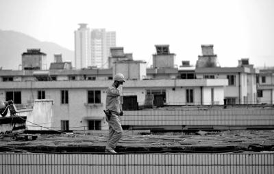 浙江奉化危楼坍塌幕后:官员自杀前守塌楼5天5夜