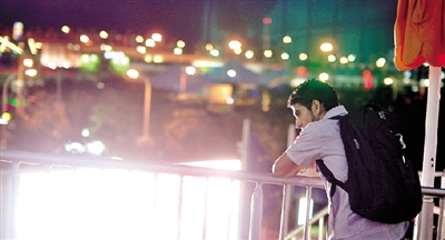 走得太累，就停下来看看风景别逼自己太紧