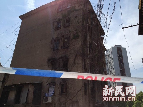 图说：塌房旁被转租的公房。新民网资料图 沈文林 摄