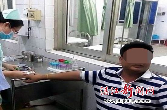 对涉嫌人员进行血样采集