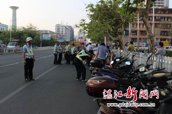 查扣了一批交通违法车辆。