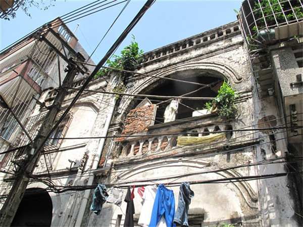 15,福建街绕过晨光小学往左走,即往大通街片区方向,就是福建街和潮州