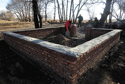 媒体关注涉呼格案3个家庭 遇害女孩家属未获赔偿