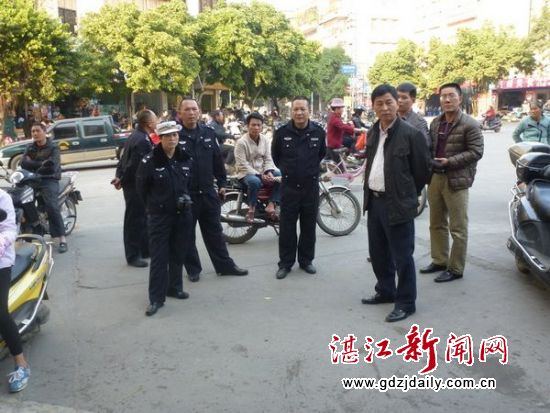 遂溪交警大队主动联合县教育局规范学校周边交通秩序