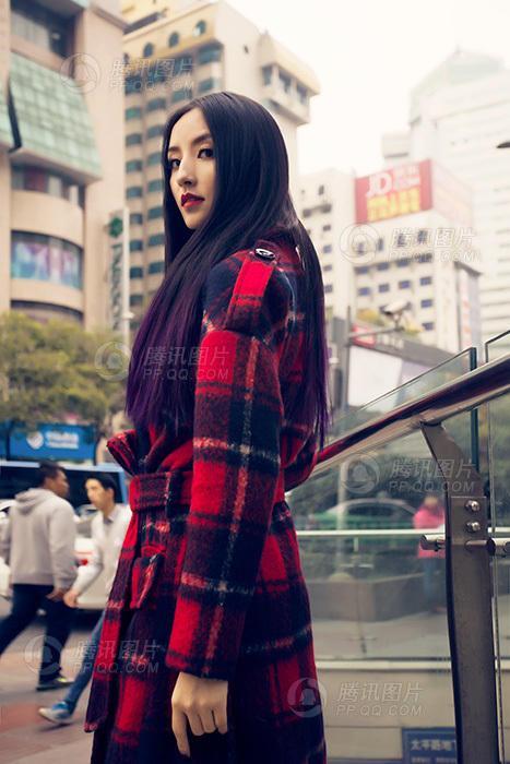 陕西姑娘04年担任大会堂服务员 11年后变身摩登女郎