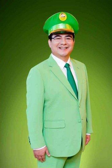 两会旁听代表陈光标 建议每人一天只吃两顿饭