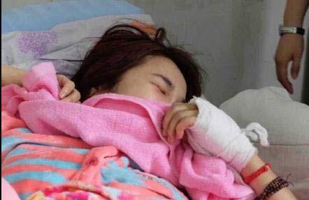 河南美女主播被宝马撞成重伤 司机逃逸后自首