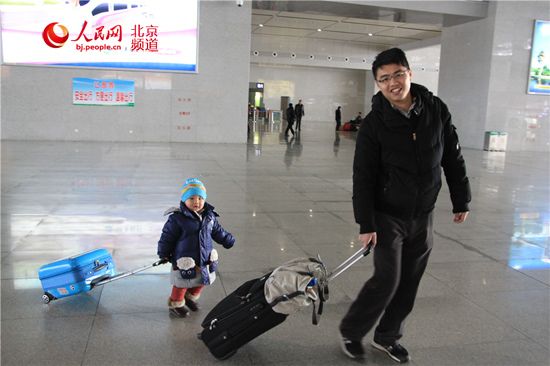 亲子旅行:80后小夫妻抱娃穷游 3岁宝宝足迹遍10国